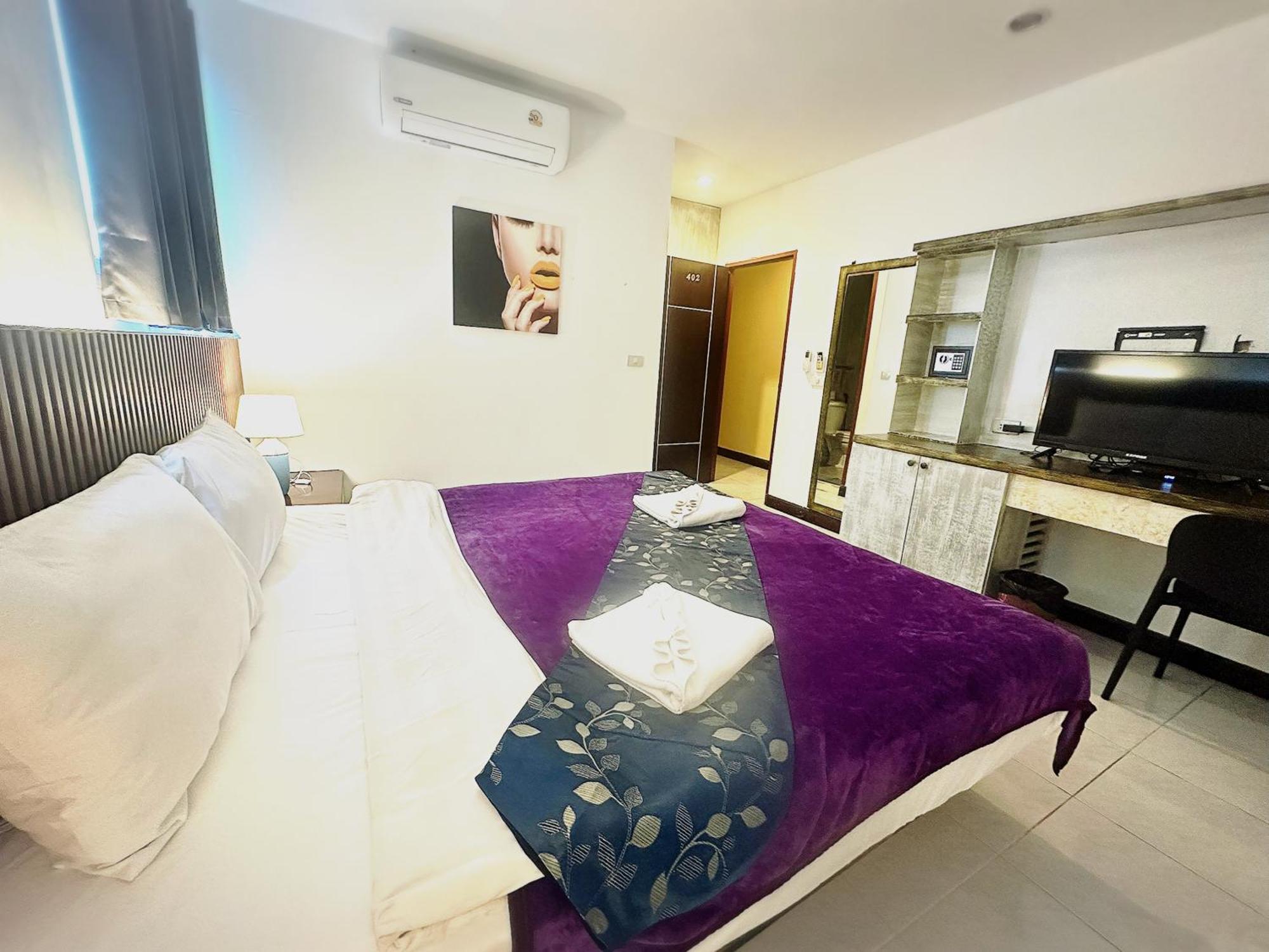 The Shades Hotel 50 Meter Beach Front Patong Exterior foto